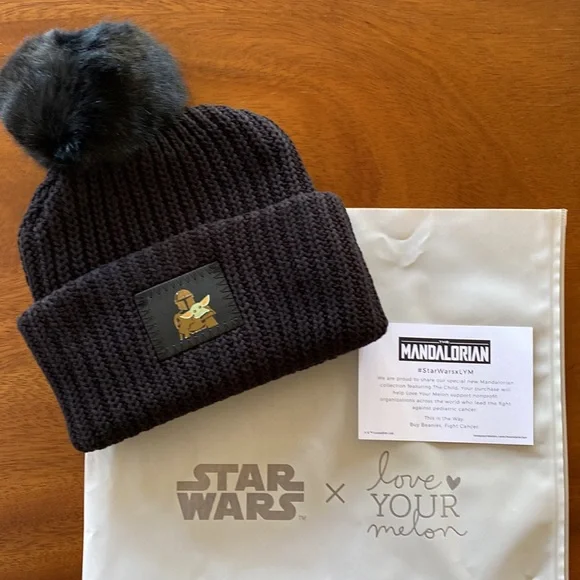 Love Your Melon Star Wars Mandalorian and The Child Black Pom Beanie - Picture 2 of 4